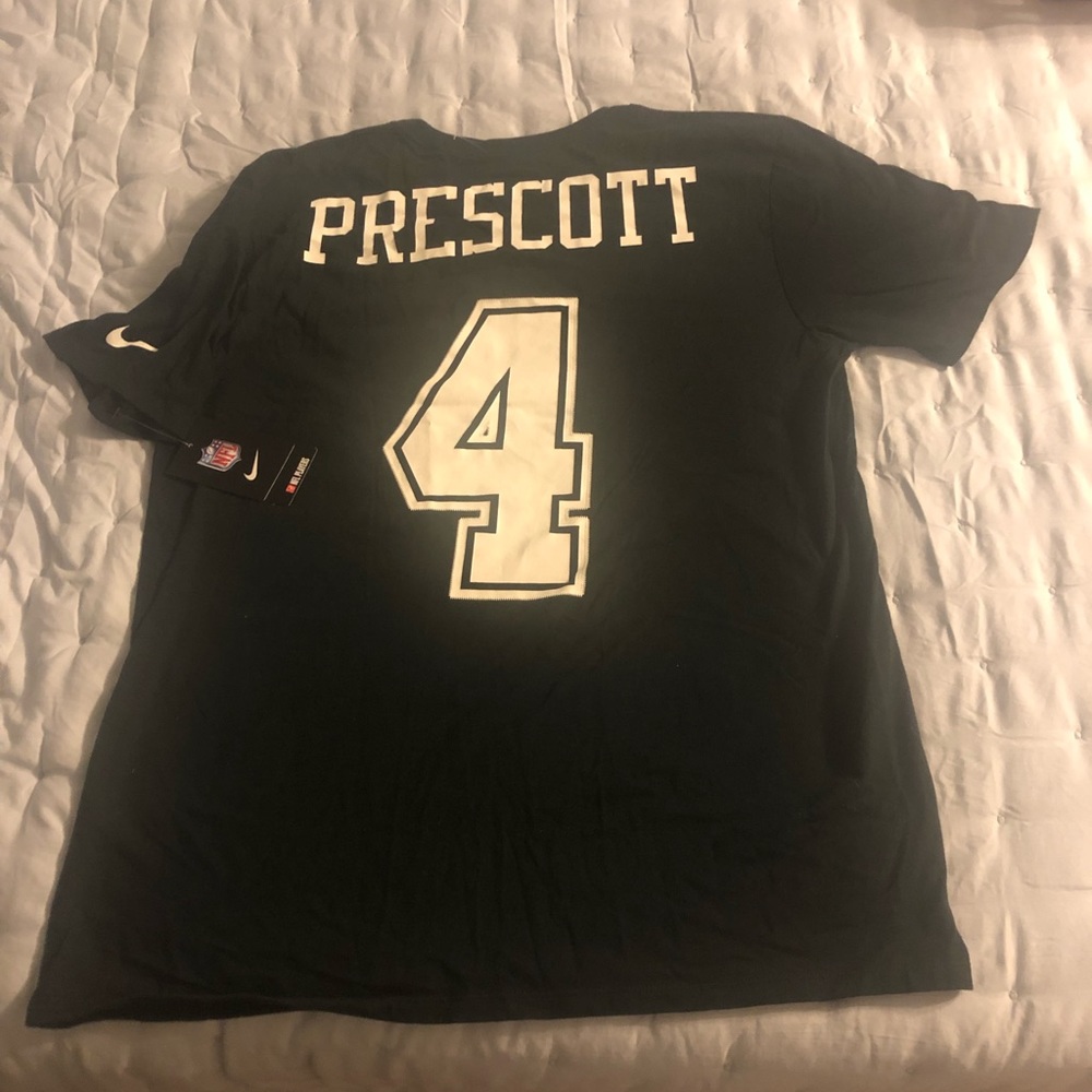 Dallas Cowboys Nike Dak Prescott T-shirt.